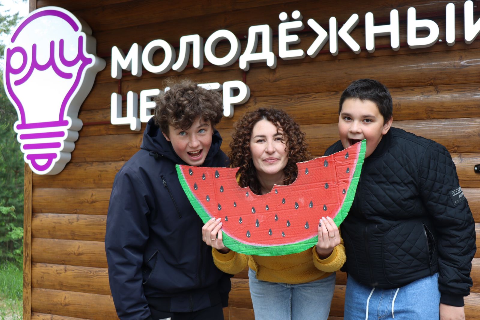 Стильно и модно: в Сургутском районе отметили День молодежи