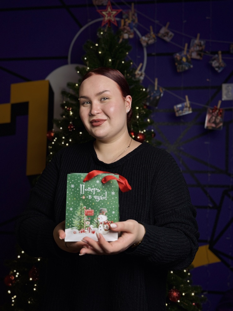 Молодёжь Сургутского района присоединилась ко Всероссийской акции «Новый год в каждый дом»