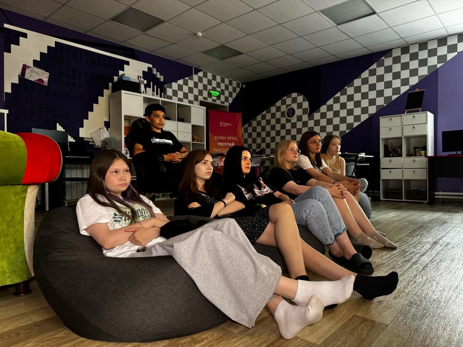 В молодежных центрах отметят День российской науки